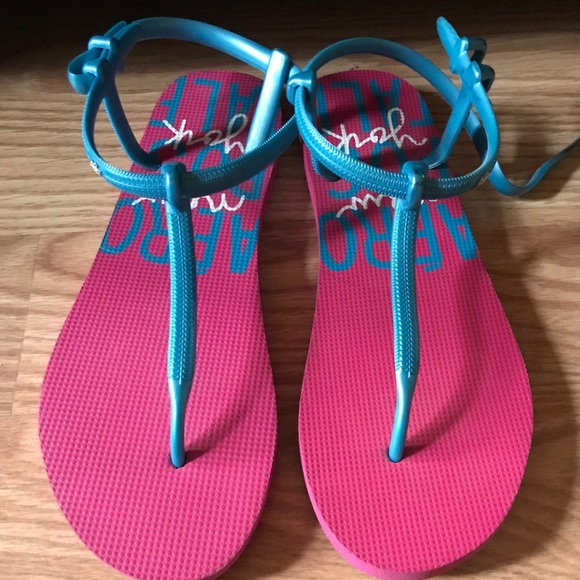 ladies pink sandals size 7